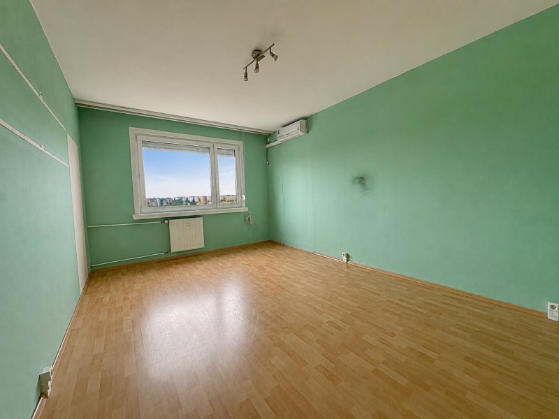 SZEGED,CSONGRÁDI SGT. 73.PANEL IX.EM. - 68 m2 - Panel lakás
