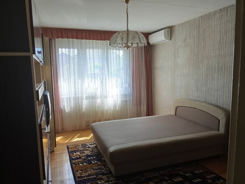 SZEGED,JÓZSEF A. SGT. 5 SZINTES PANEL - 60 m2 - Panel lakás